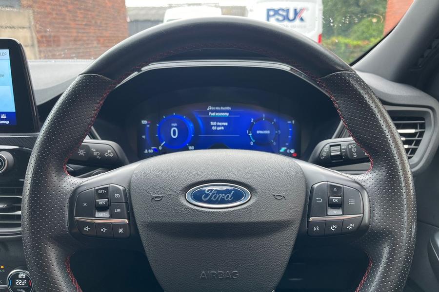 Ford KUGA Photo autoimg-f09446d06a737c27570be90998b21e01b2cdcf50.jpg