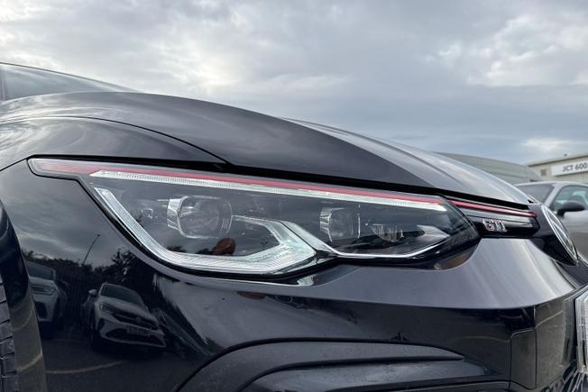 VOLKSWAGEN Golf Photo 19