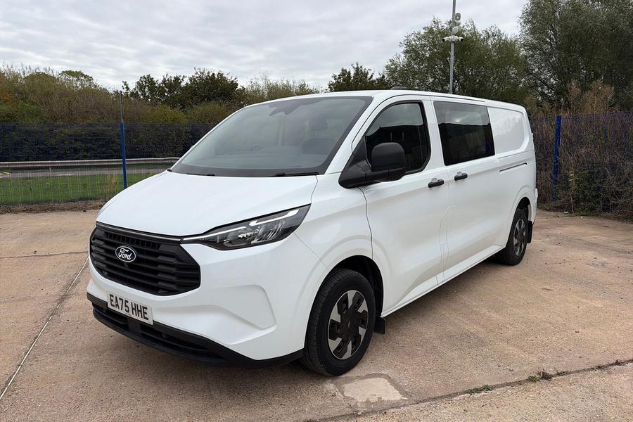 Ford TRANSIT CUSTOM Photo autoimg-f095aed9f03932b12f7c0c07638f71d8b213cc6a.jpg