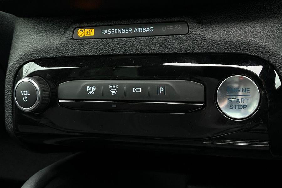 Ford Kuga Photo autoimg-f09795d5fc2dac11a1d68d0e823df8b74415e65c.jpg