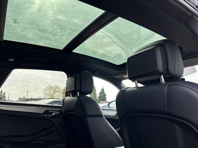 PORSCHE Macan Photo 46