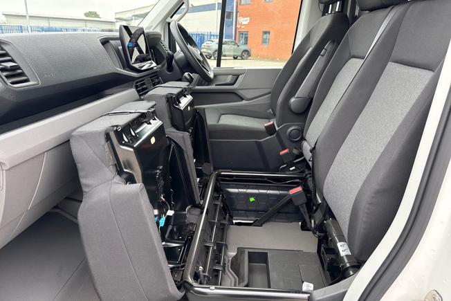 VOLKSWAGEN Crafter Photo 45