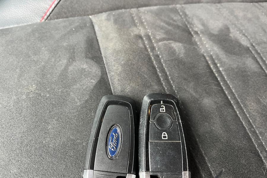 Ford ECOSPORT Photo autoimg-f099d7e12ab88bd2f054c9c3013102fc1a931c9c.jpg