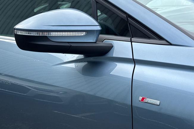 AUDI Q4 E-Tron Photo 20