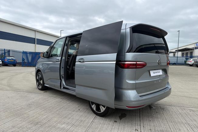 VOLKSWAGEN Multivan Photo 32
