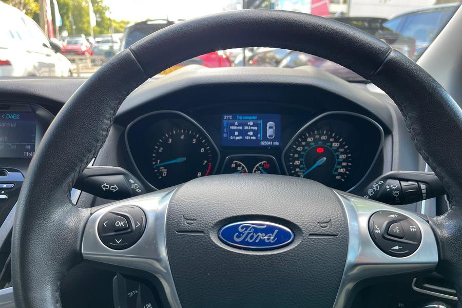 Ford FOCUS Photo autoimg-f09c2d40d2da8b5f49132a0567b5be823466a114.jpg