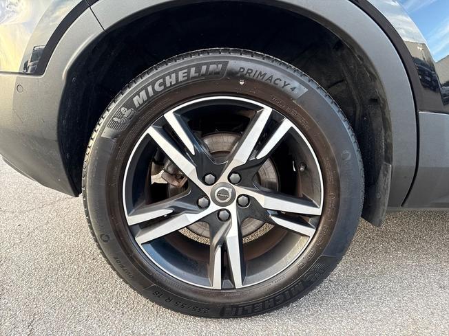 VOLVO Xc40 Photo 21