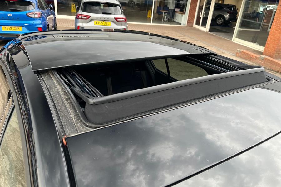 Ford FOCUS Photo autoimg-f0a1655d1cf567f328b3585981a0e7d1fe9b57a5.jpg