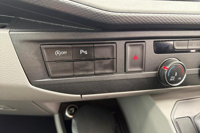 VOLKSWAGEN Transporter Shuttle Photo 42