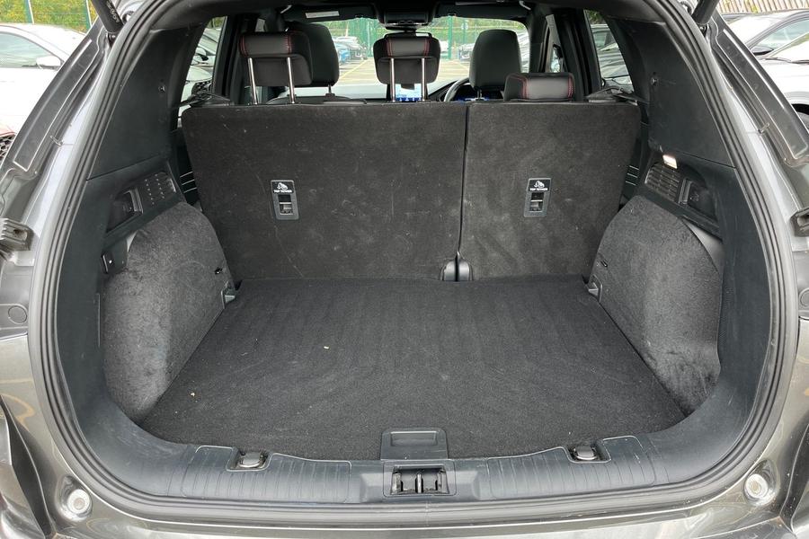 Ford KUGA Photo autoimg-f0a7d811b2d229f95f0902774bd6368557cdd17b.jpg