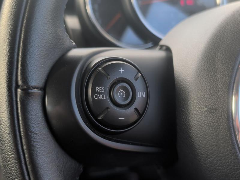 Used MINI Hatch YY68WFF 35