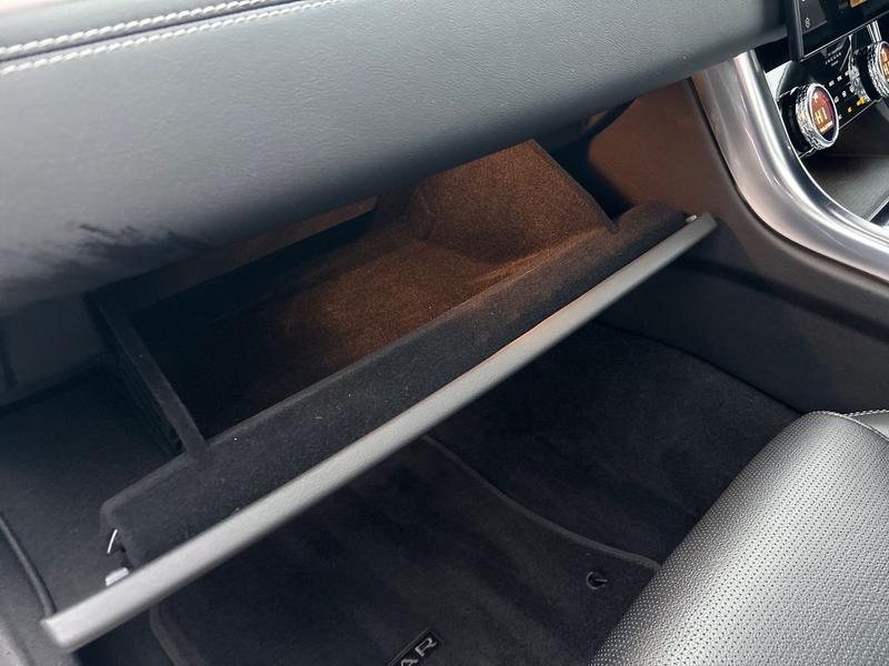 Used Jaguar XF YK21ZHJ 30