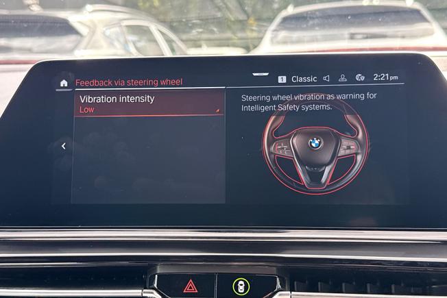 BMW 8 Series Photo 33