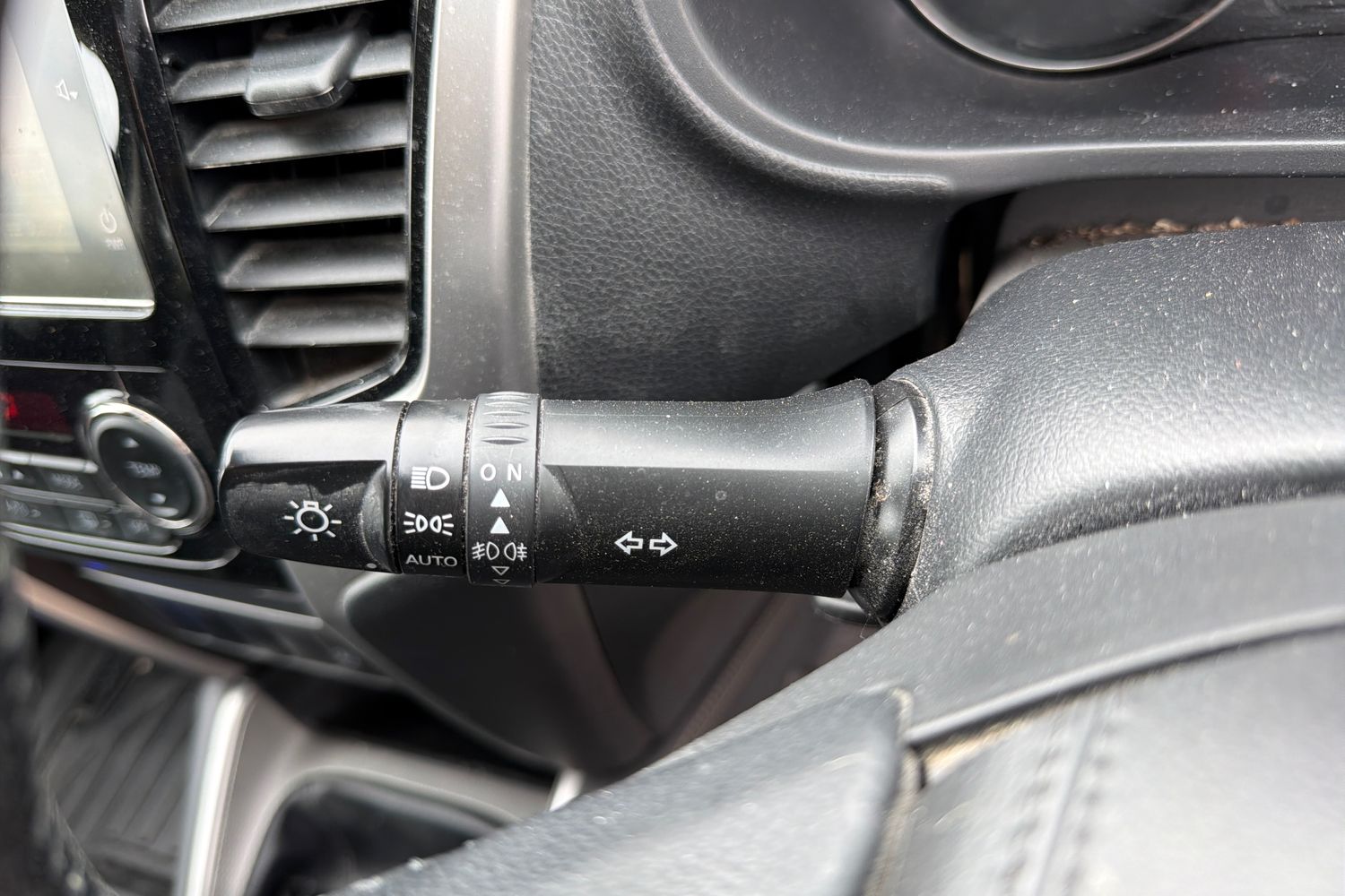 Mitsubishi L200 Photo 35