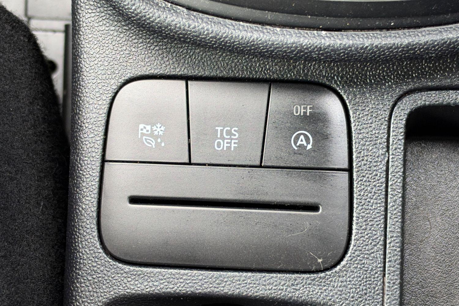 Ford FIESTA Photo 32