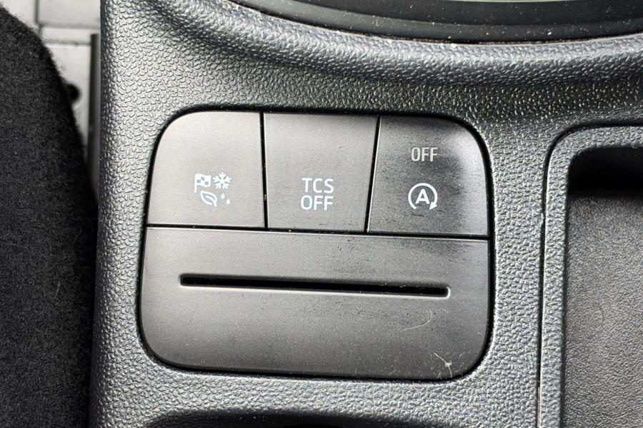 Ford FIESTA Photo autoimg-f0b735905a20498bc74496a0be80de379a523573.jpg