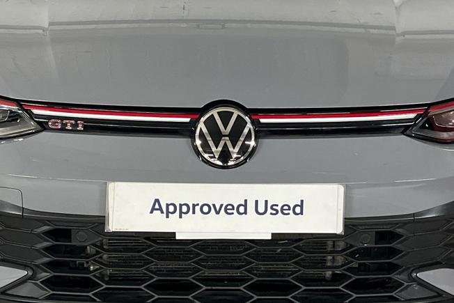 VOLKSWAGEN Golf Photo 39