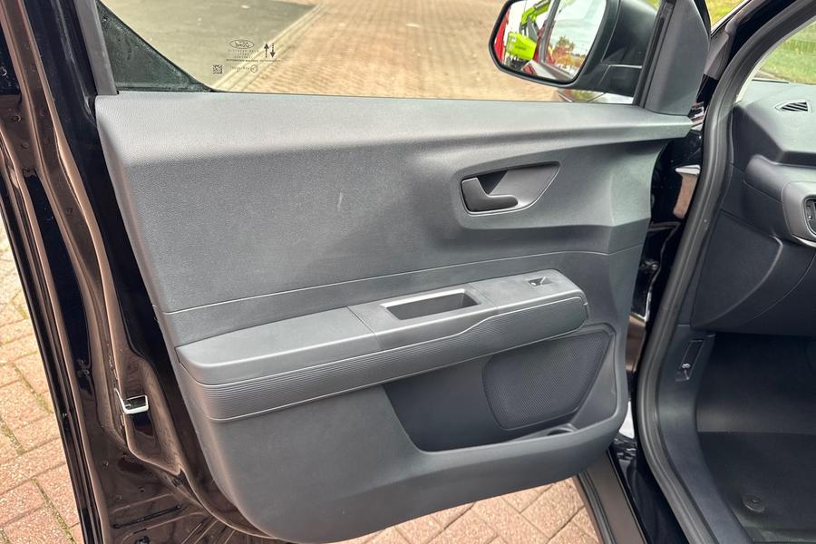 Ford E-TRANSIT COURIER Photo autoimg-f0b9bc700a6167edc16e41576e2e9ce549c3b40e.jpg