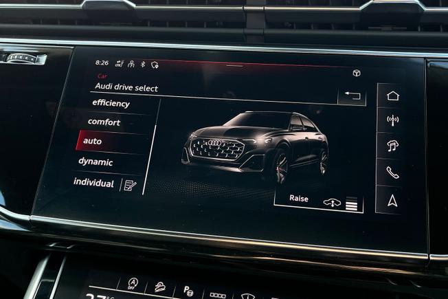 AUDI Q8 Photo 33