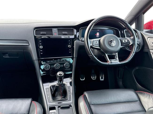 VOLKSWAGEN Golf Photo 11
