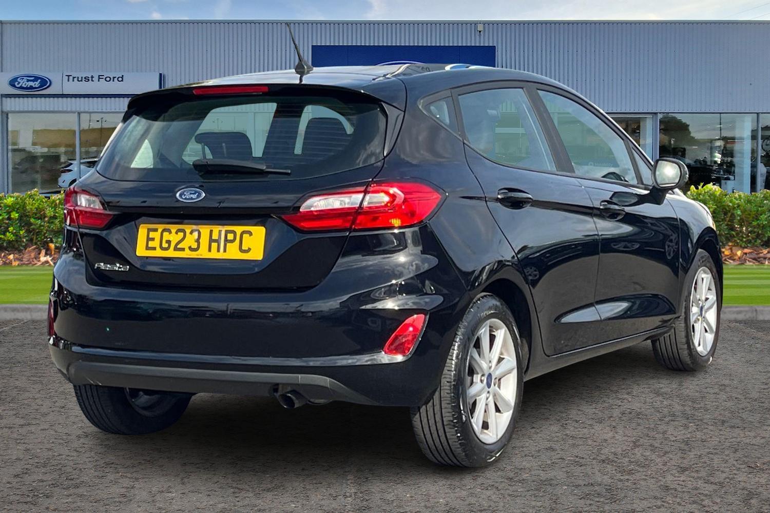 Ford FIESTA Photo 3