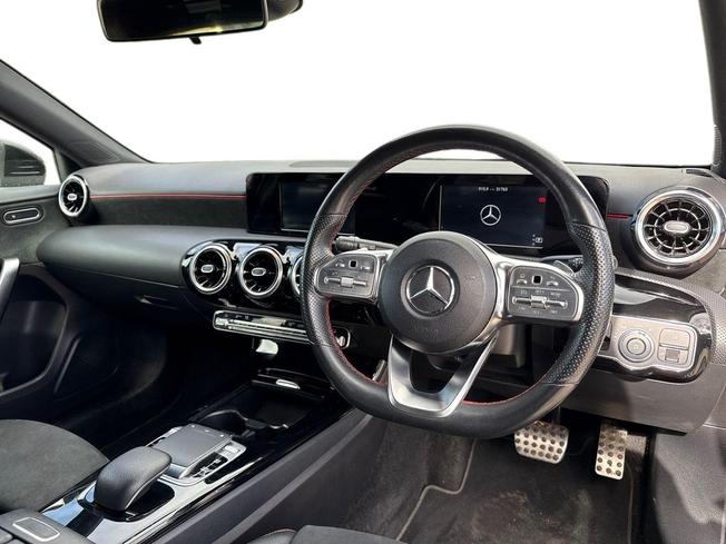 MERCEDES-BENZ A Class Photo 6