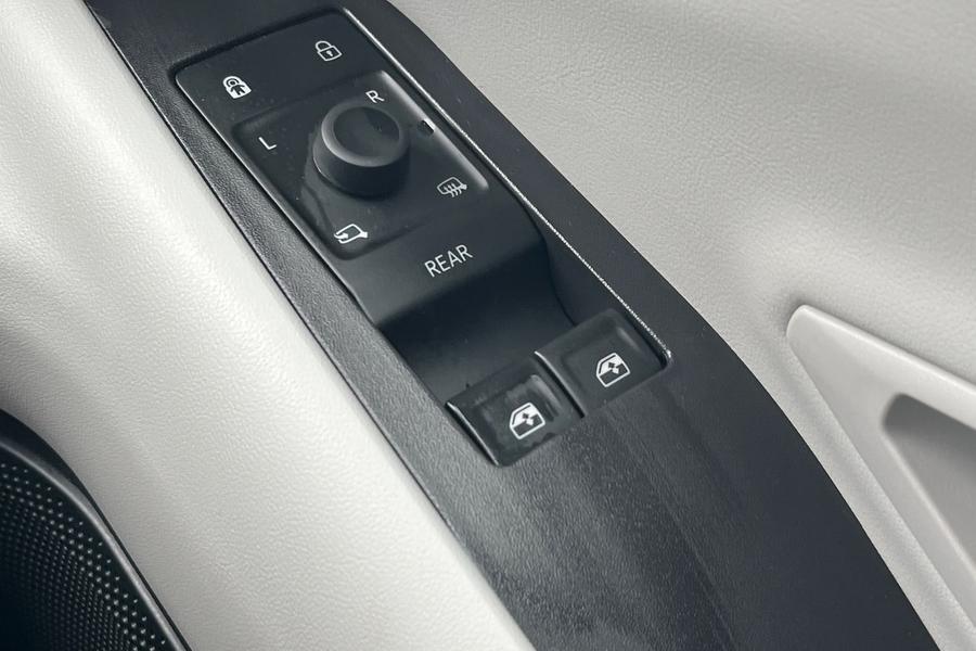 Ford Explorer Photo autoimg-f0c70797f52ac94ad3a2a3e3413f0ead4bbf9050.jpg