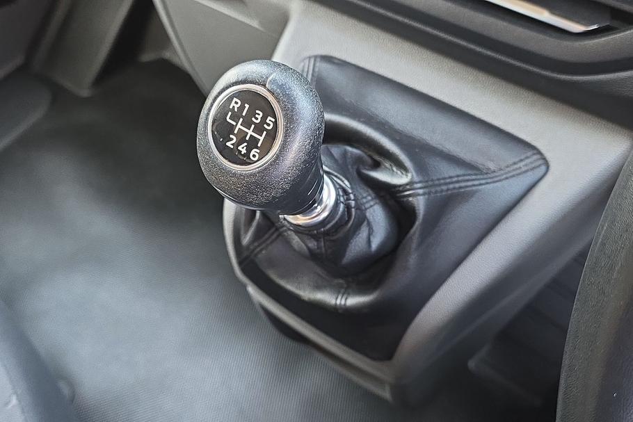 Used FORD TRANSIT CUSTOM WO73HMK 9