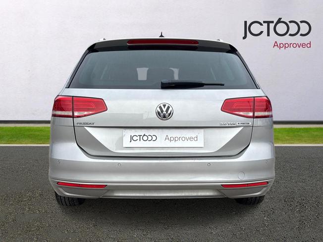 VOLKSWAGEN Passat Photo 7
