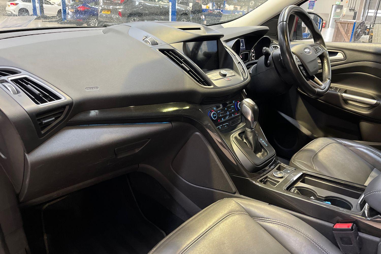 Ford KUGA Photo 17