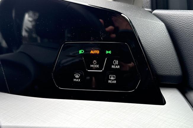 VOLKSWAGEN Golf Photo 38