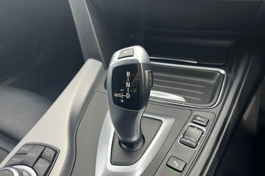 BMW 3 SERIES Photo autoimg-f0d23e3dfe39166f7809c93c16a4f23b5f1901cf.jpg