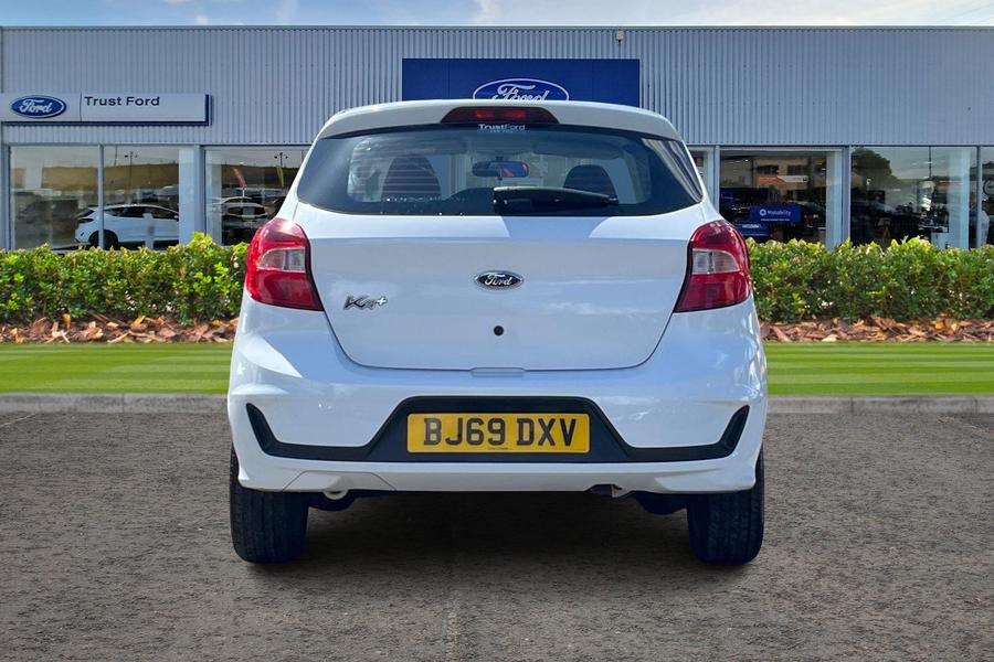 Ford Ka+ Photo autoimg-f0d31d5dd51c9ef65ceb3c485fe7c05ca563ca33.jpg