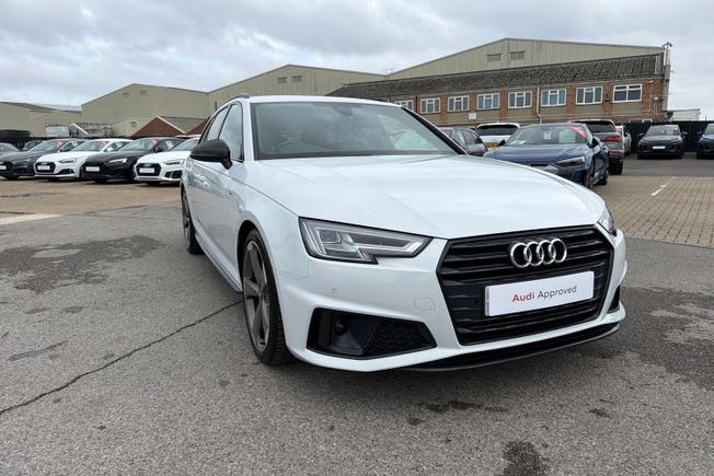 AUDI A4 Avant Photo 21