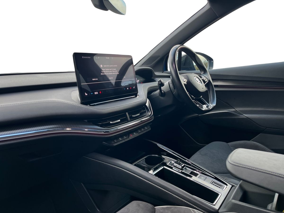 Skoda Enyaq Photo 2