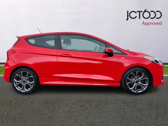 FORD Fiesta Photo 4