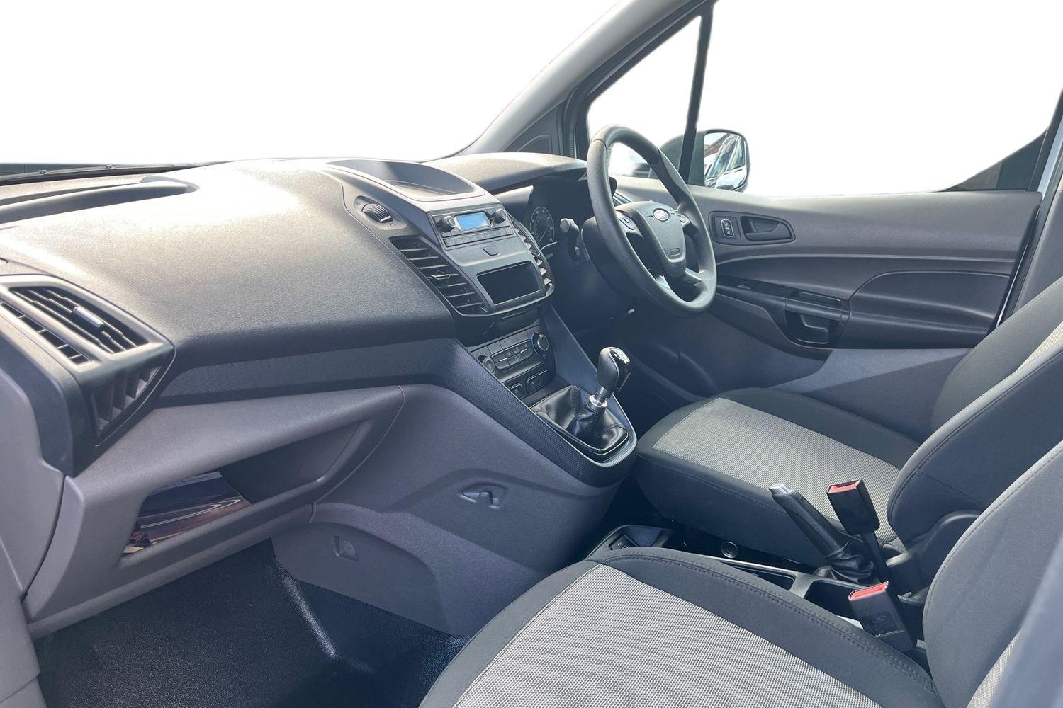 Ford TRANSIT CONNECT Photo 3
