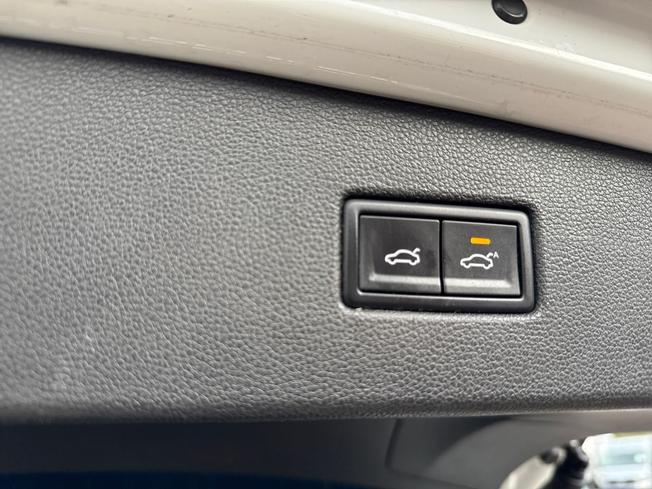 VOLKSWAGEN Tiguan Photo 28