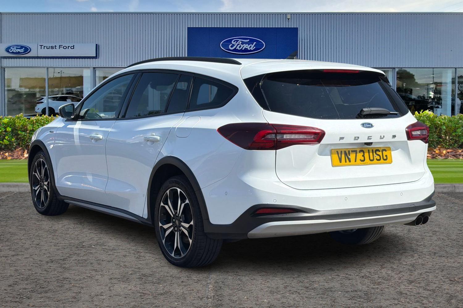 Ford FOCUS Photo 1