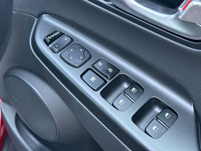HYUNDAI Kona Photo 44
