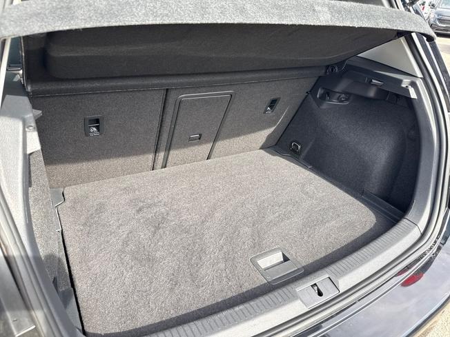 VOLKSWAGEN Golf Photo 12