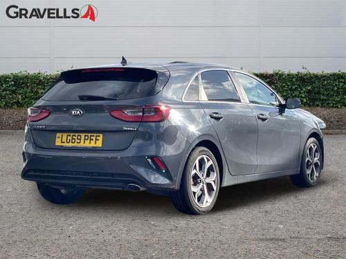 Kia CEED Photo autoimg-f0ea158438dac60466f024b399bec398ece11c42.jpg