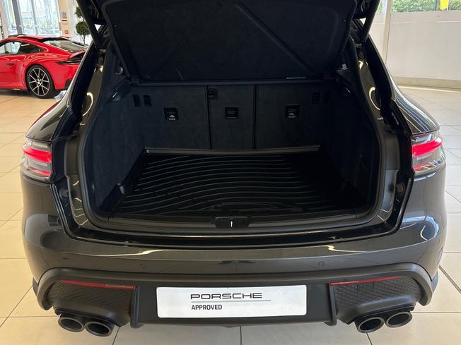PORSCHE Macan Photo 19