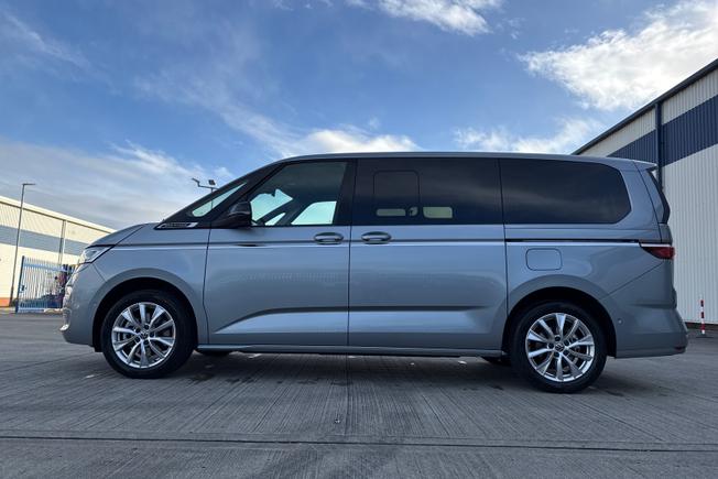 VOLKSWAGEN Multivan Photo 40