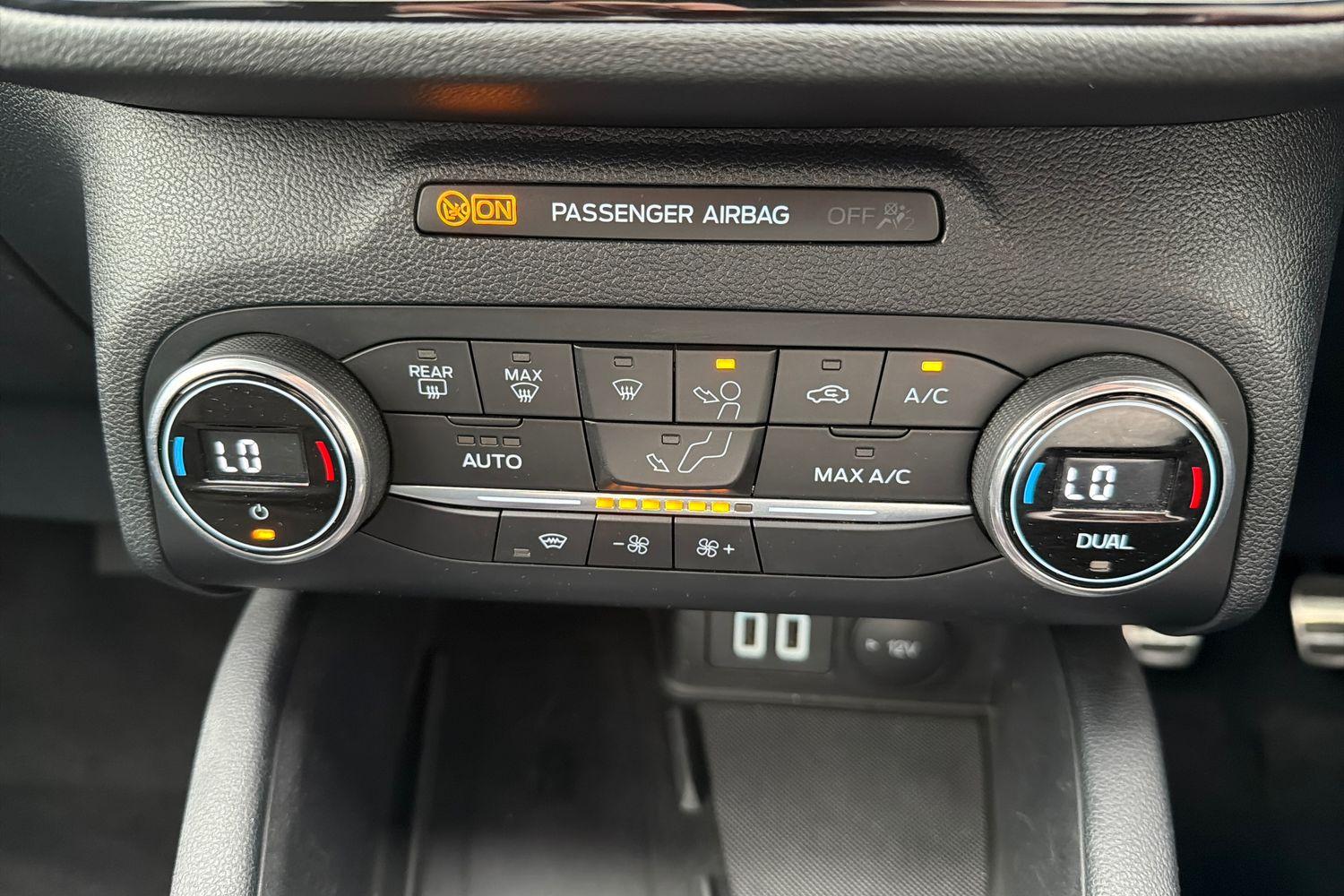 Ford KUGA Photo 30