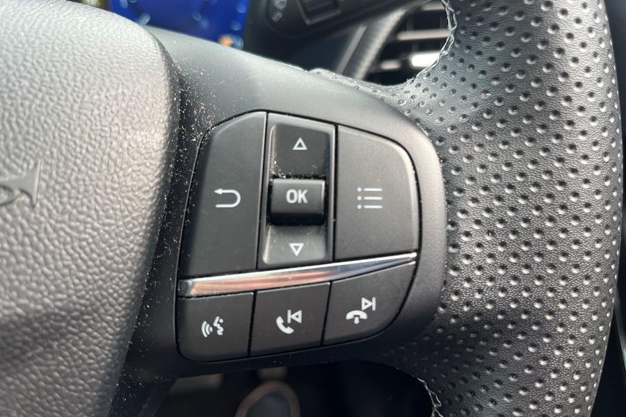 Ford PUMA Photo autoimg-f0f225b390bd9faf9676689ee9932d448bab5623.jpg