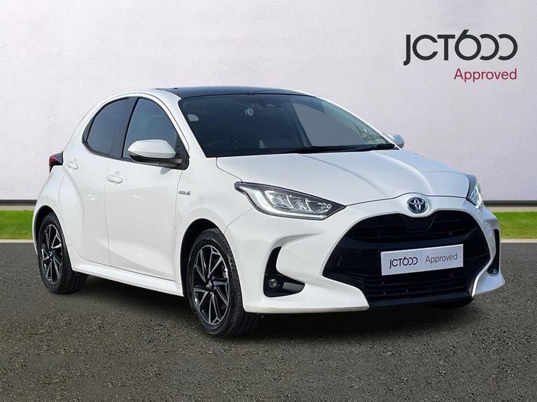 Used 2021 Toyota Yaris 1.5 VVT-h Design Hatchback 5dr Petrol Hybrid E-CVT Euro 6 (s/s) (116 ps) White at JCT600