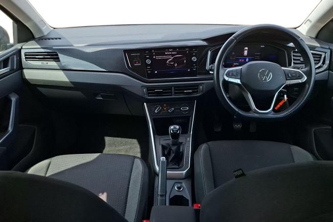 VOLKSWAGEN Polo Photo 10