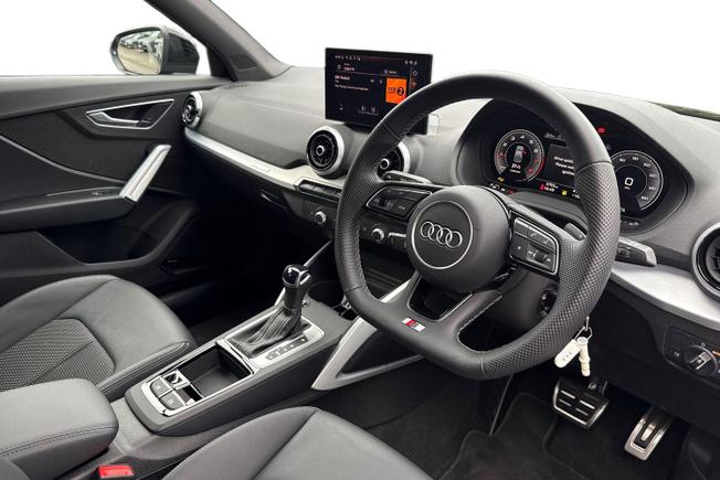 AUDI Q2 Photo 6