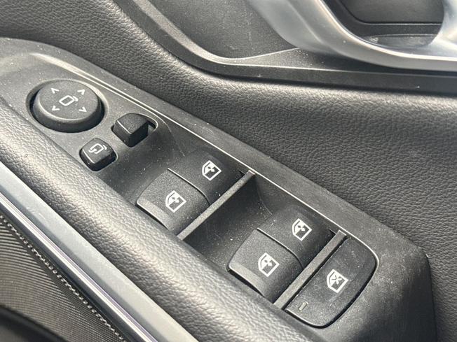 BMW 3 Series Photo 35